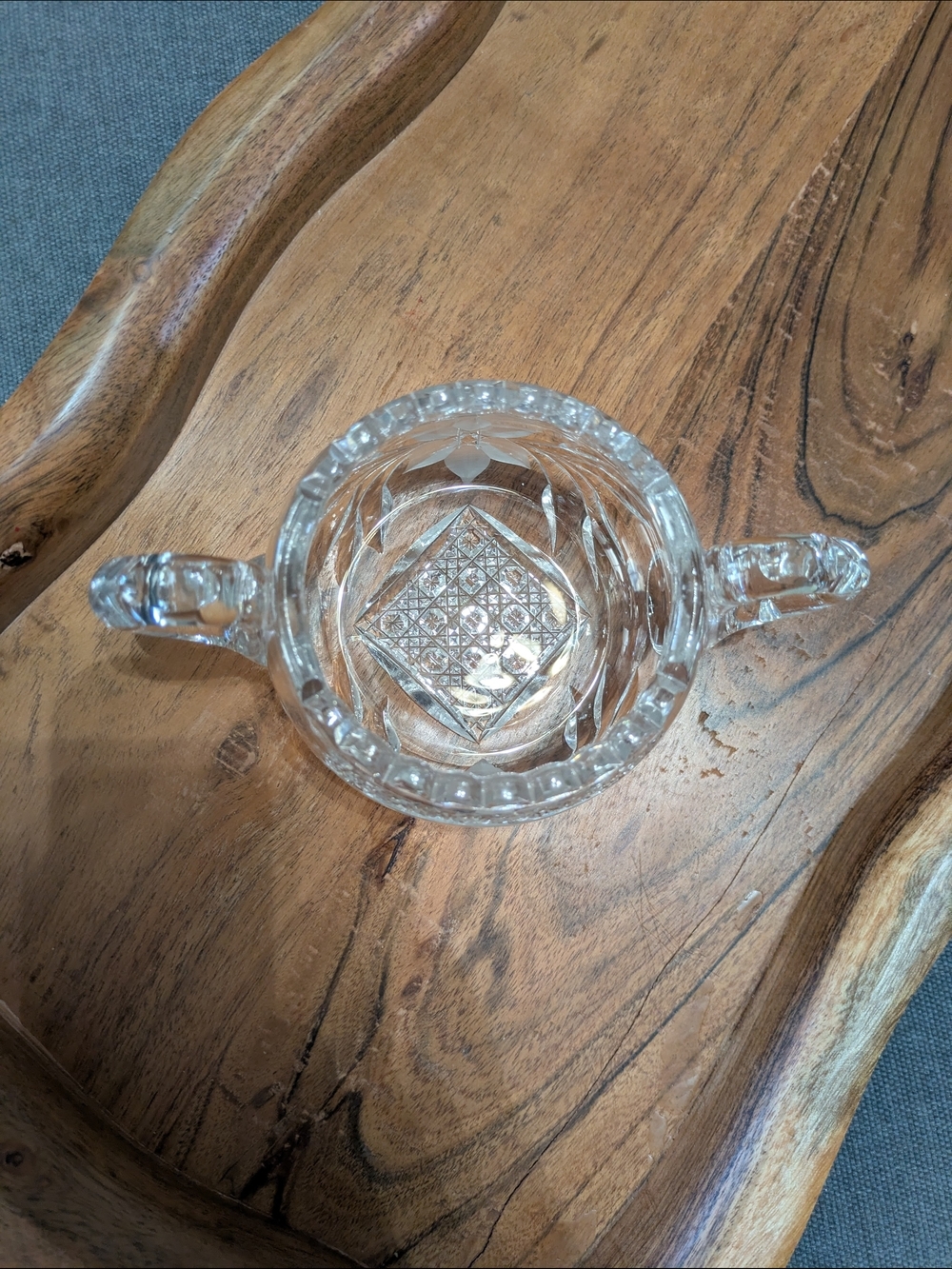 Clear Crystal Sugar Bowl with Handles - Intricate Details - Picture 2 of 5